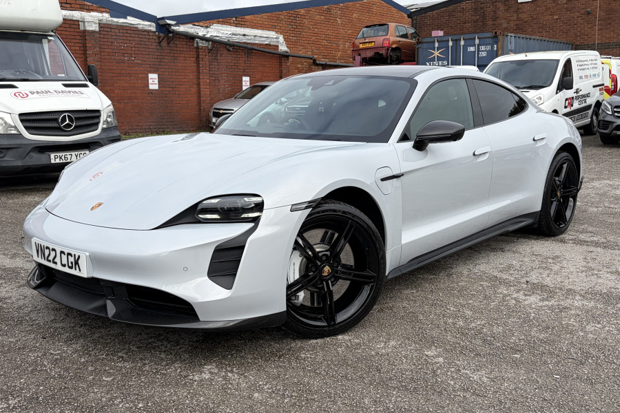 Porsche Taycan  