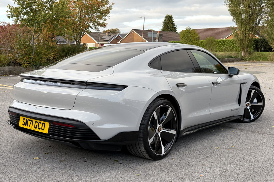 Porsche Taycan  
