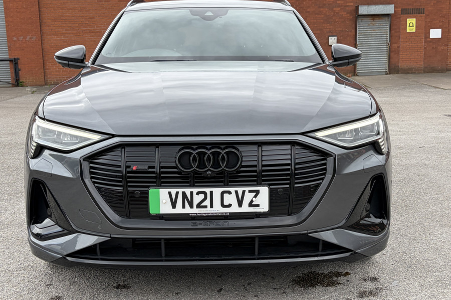 Audi E-tron 