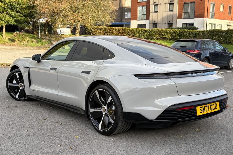 Porsche Taycan  