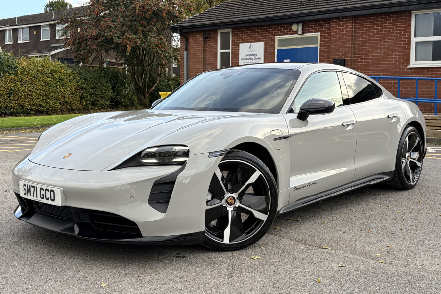 Porsche Taycan  