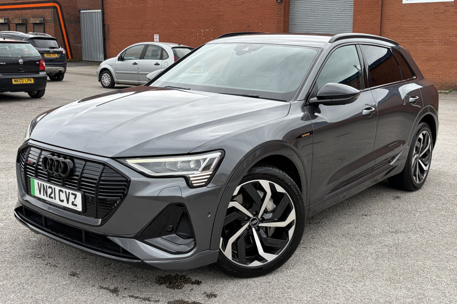Audi E-tron 