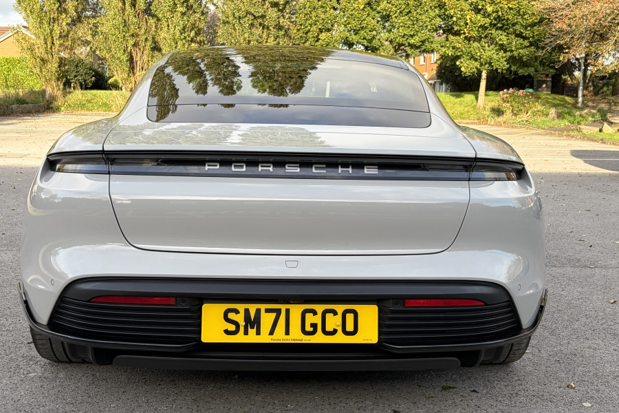 Porsche Taycan  